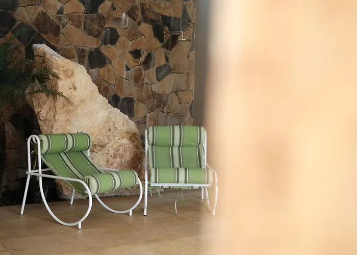Villa Slim Summer House, 4 Bedroom Mid Century In