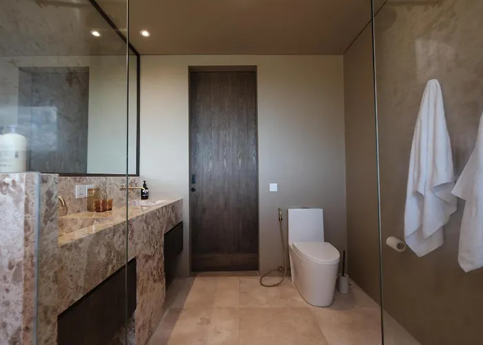 Villa Slim Summer House, 4 Bedroom Mid Century In Uluwatu (Bali)