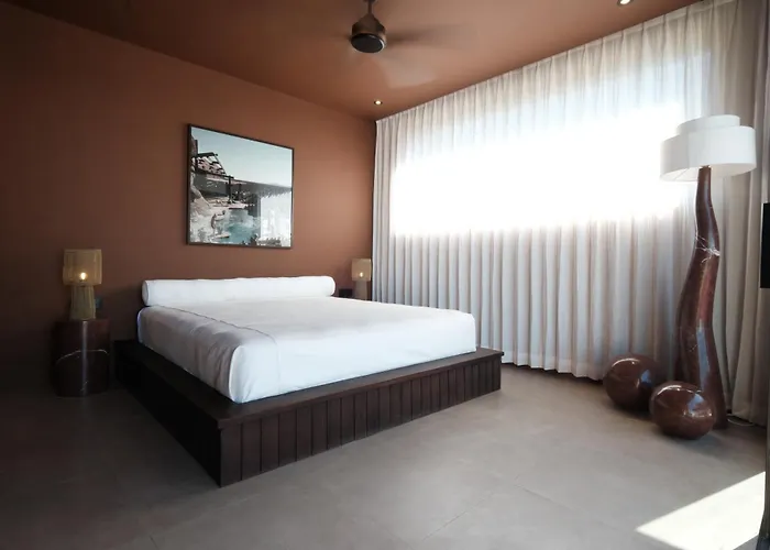 Slim Summer House, 4 Bedroom Mid Century In Villa Uluwatu (Bali)