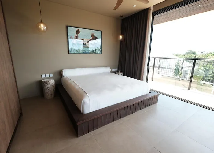 Slim Summer House, 4 Bedroom Mid Century In Villa Uluwatu (Bali)