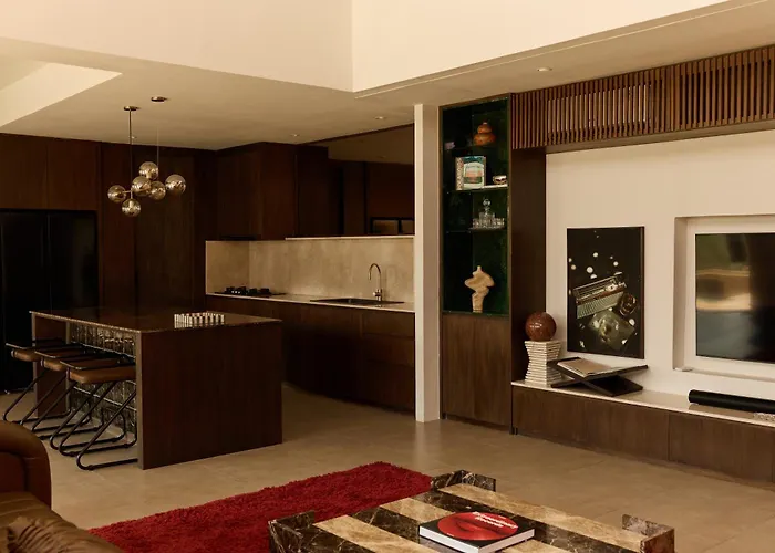 Slim Summer House, 4 Bedroom Mid Century In Uluwatu (Bali)