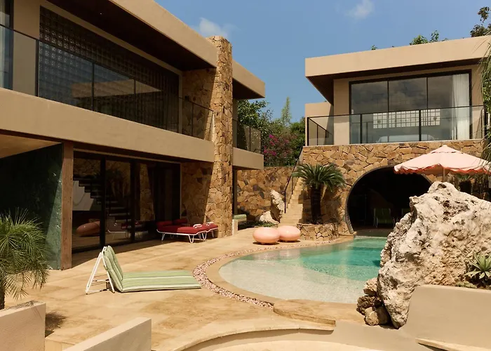Slim Summer House, 4 Bedroom Mid Century In Villa Uluwatu (Bali)